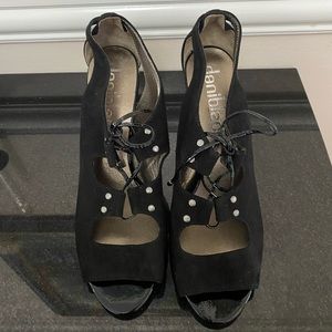 NWOT Daniblack black lace up heels